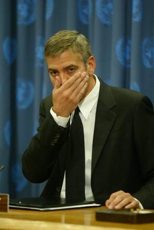 Джордж Клуни обращается к британскому премьер-министру